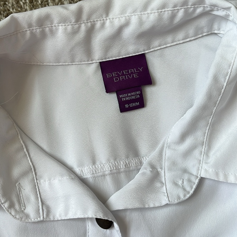 Beverly Drive 16-18W Button Down Shirt - Picture 5 of 6